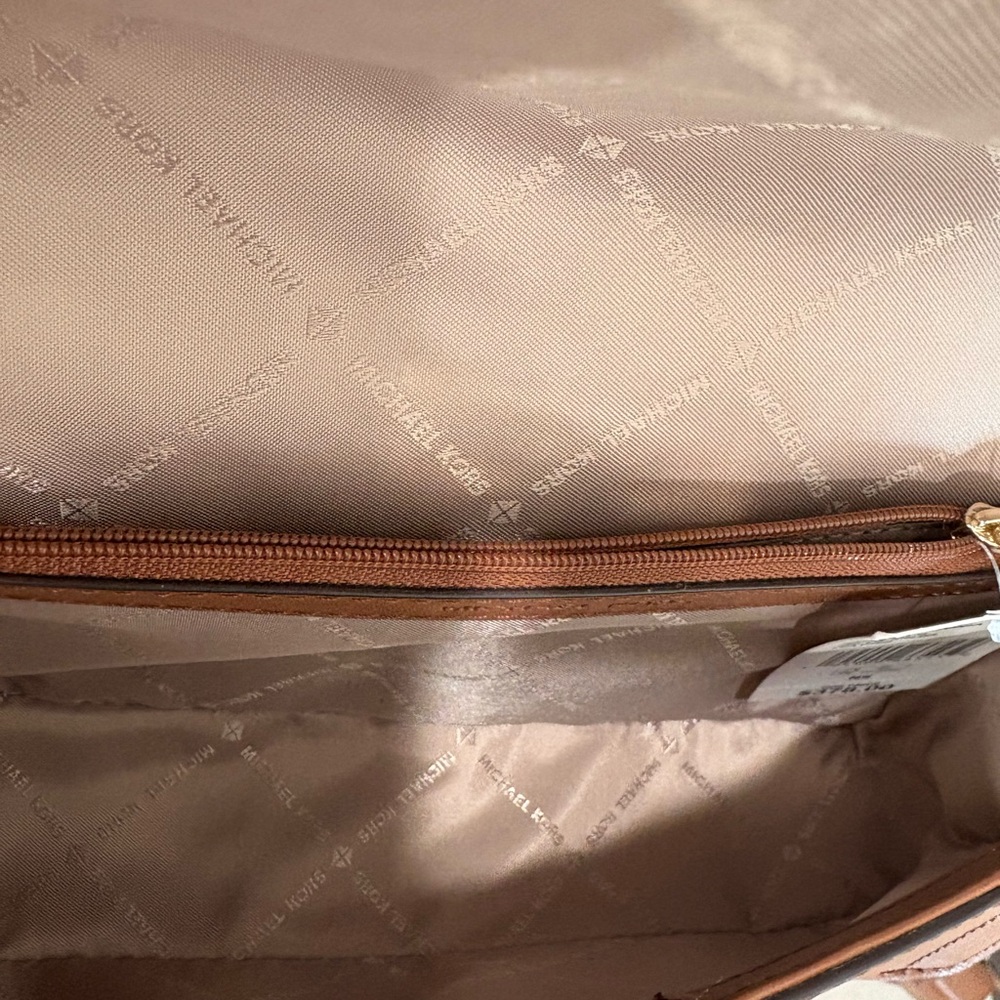 Michael Kors Sonia crossbody - Picture 3 of 9